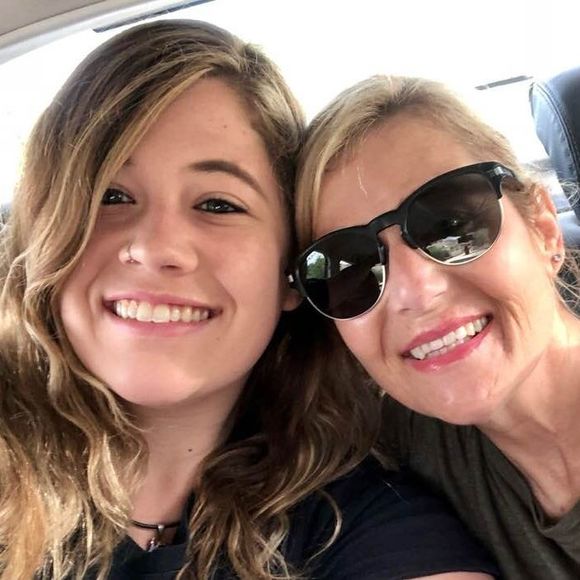 Meet your Posher, Monica - Picture 2 of 2